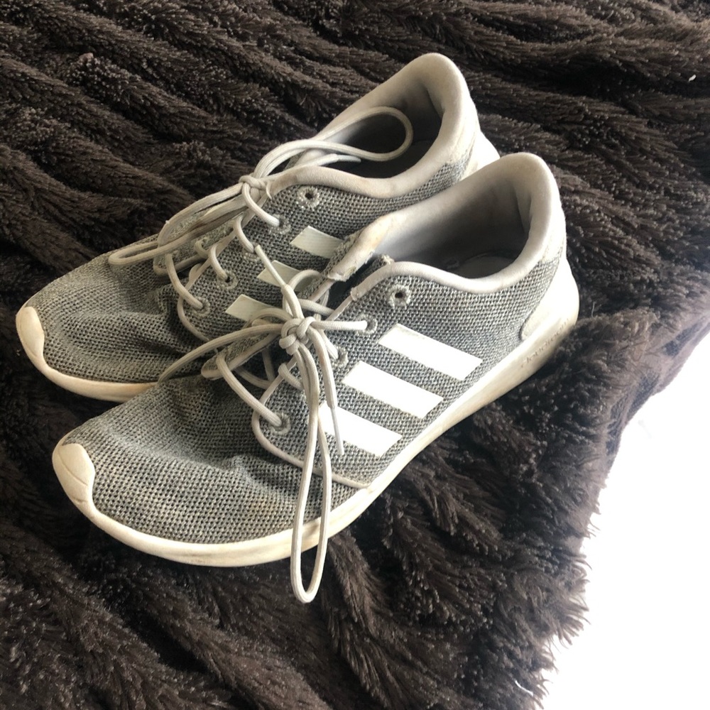 Adidas Cloudfoam tennis shoes